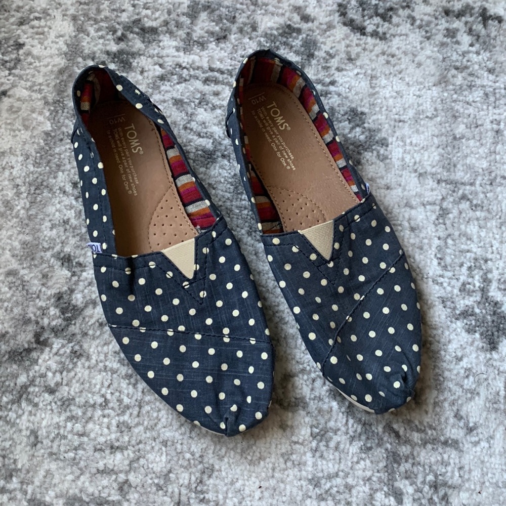 Toms